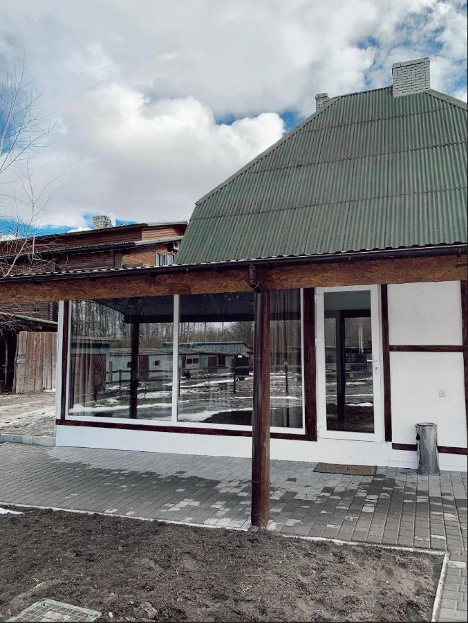 Orlyne Gnizdo Hotel Tsjernivsi Buitenkant foto