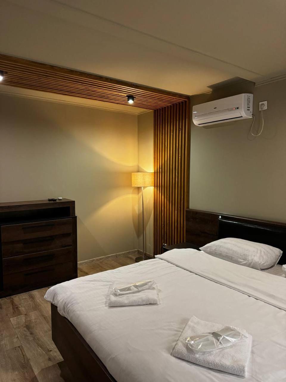 Orlyne Gnizdo Hotel Tsjernivsi Kamer foto