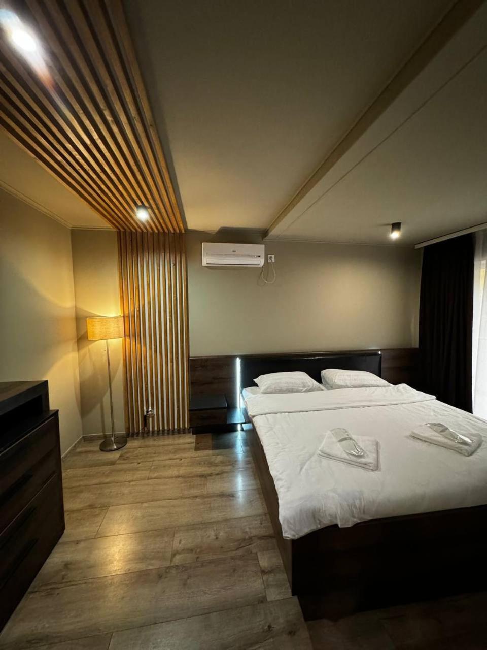 Orlyne Gnizdo Hotel Tsjernivsi Kamer foto